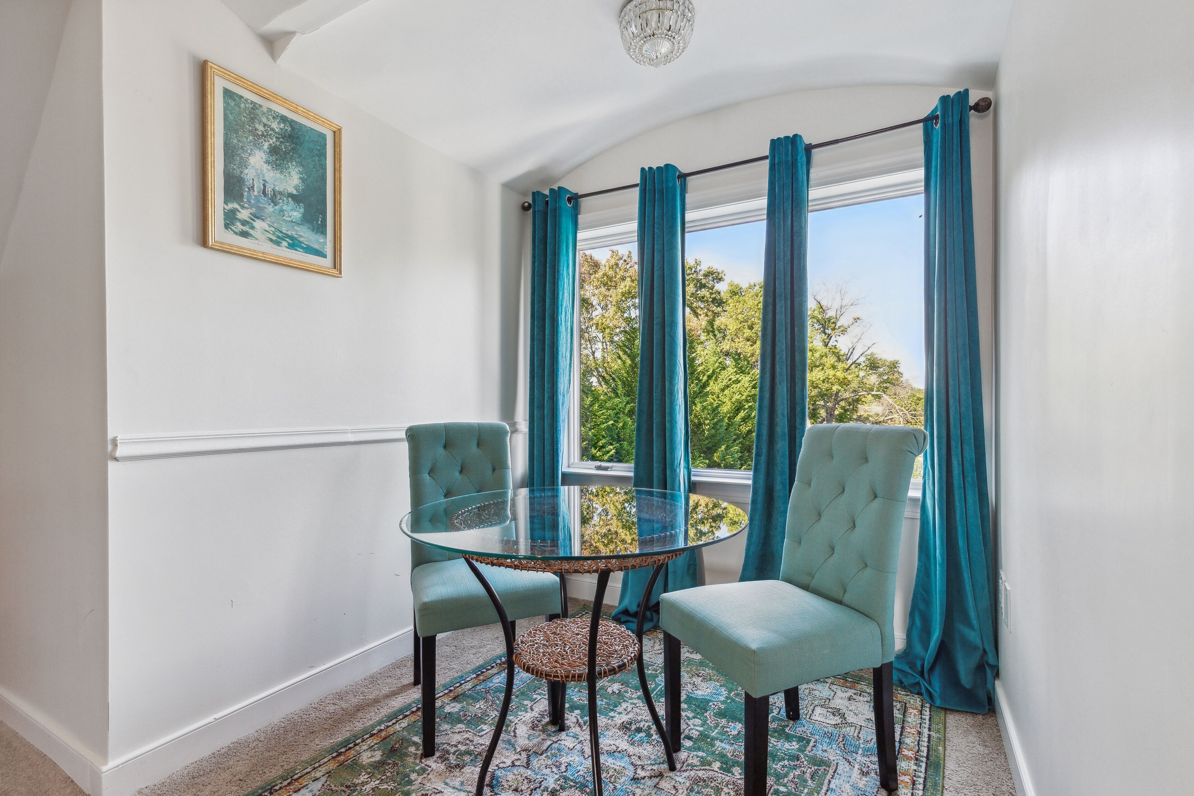 Rom – honeymoon, 1 kingsize-seng | Sengetøy av topp kvalitet, Tempur-Pedic-senger og individuelt dekorert