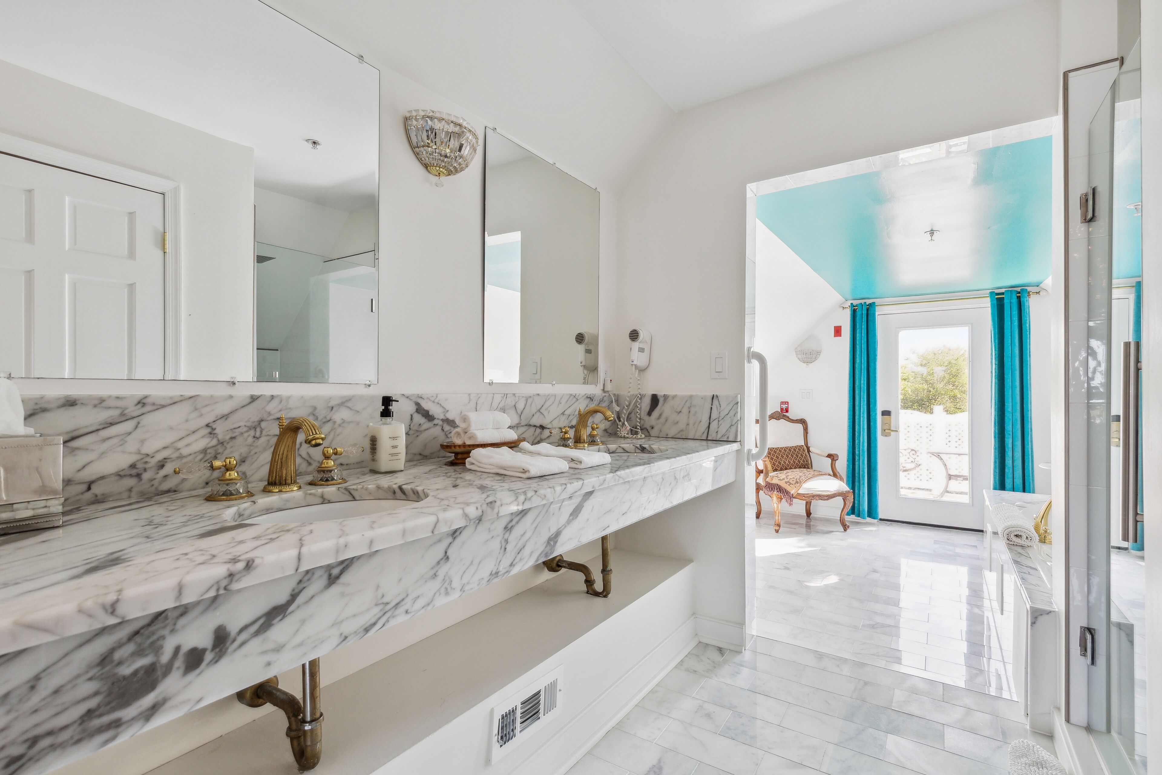 o suite - princess grand spa 2 person sized jetted tub suite, 1 king bed, 3rd floor | bathroom | free toiletries, hair dryer, towels, soap