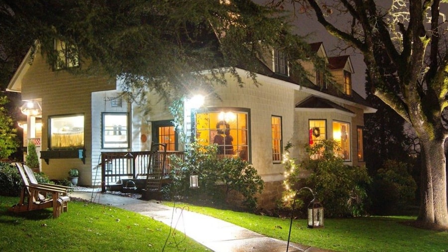 Campbell House Inn