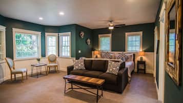 Room, Private Bathroom (Oliver #320)