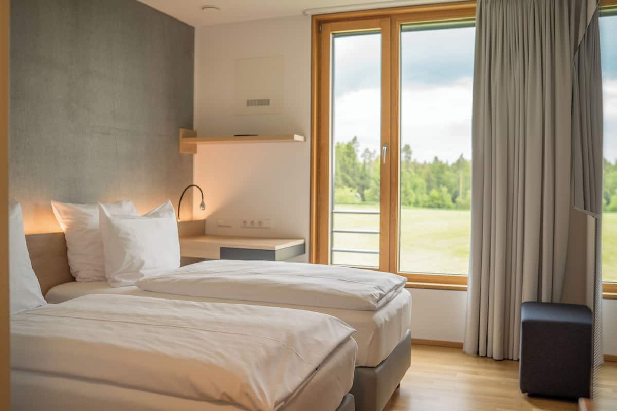 comfort double or twin room | 1 bedroom, hypo-allergenic bedding, desk, laptop workspace