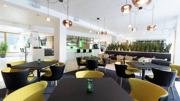 3 Restaurants, Frühstück, Abendessen, regionale Küche