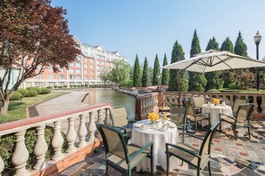 Garden - Wyndham Beijing North Hotel (Beijing)