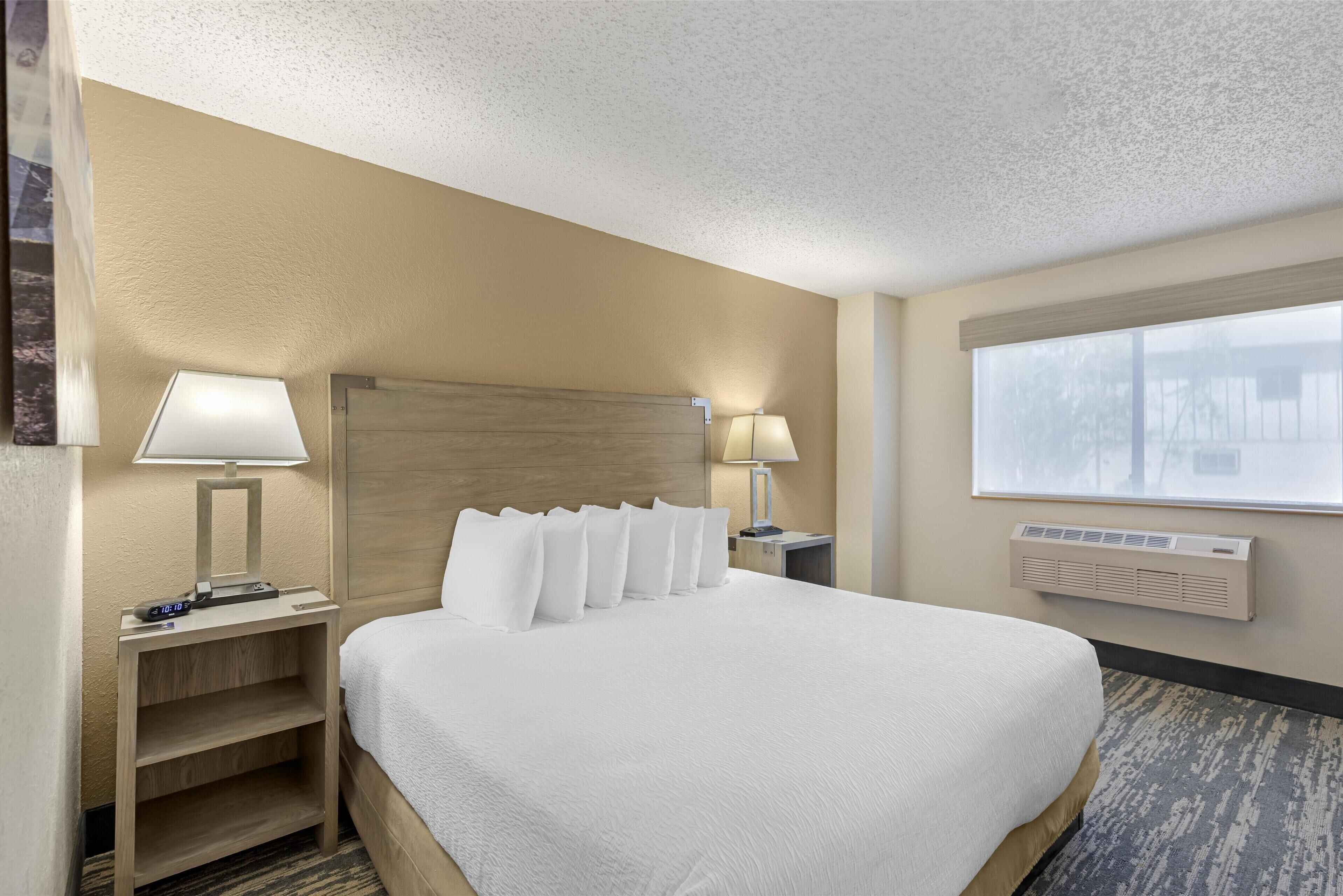 ada accessible deluxe king bed non-smoking, non pet friendly | desk, blackout curtains, iron/ironing board, rollaway beds