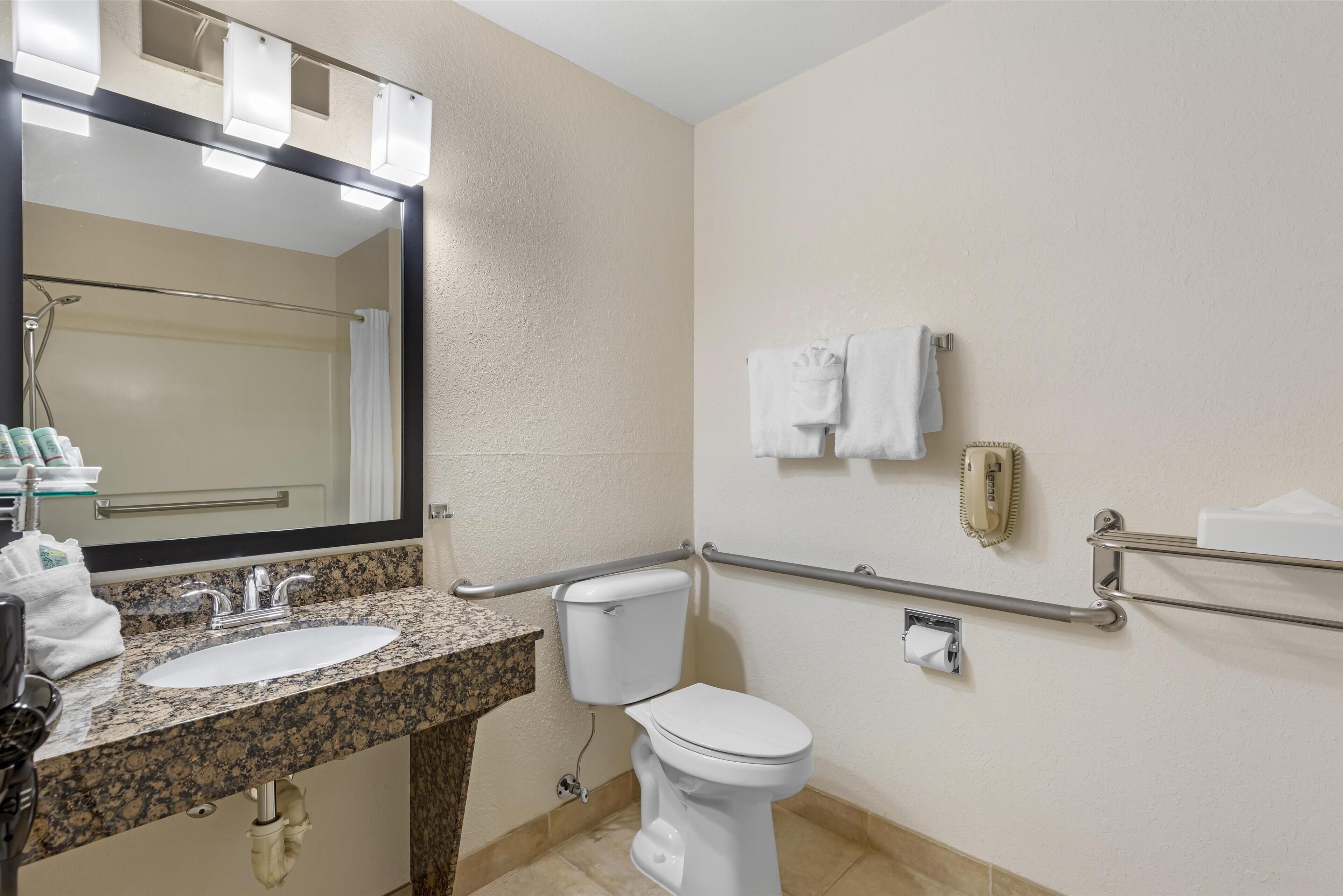 ada accessible deluxe king bed non-smoking, non pet friendly | bathroom | combined shower/bathtub, free toiletries, hair dryer, towels