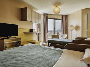 In-room safe, desk, laptop workspace, soundproofing