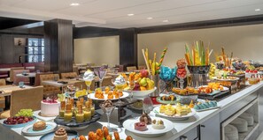 Breakfast, lunch and dinner served  - St. Marks Hotel Bengaluru, a member of Radisson Individuals (Bengaluru)