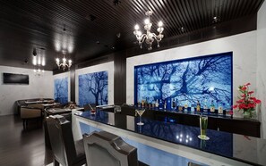 Bar (in der Unterkunft)