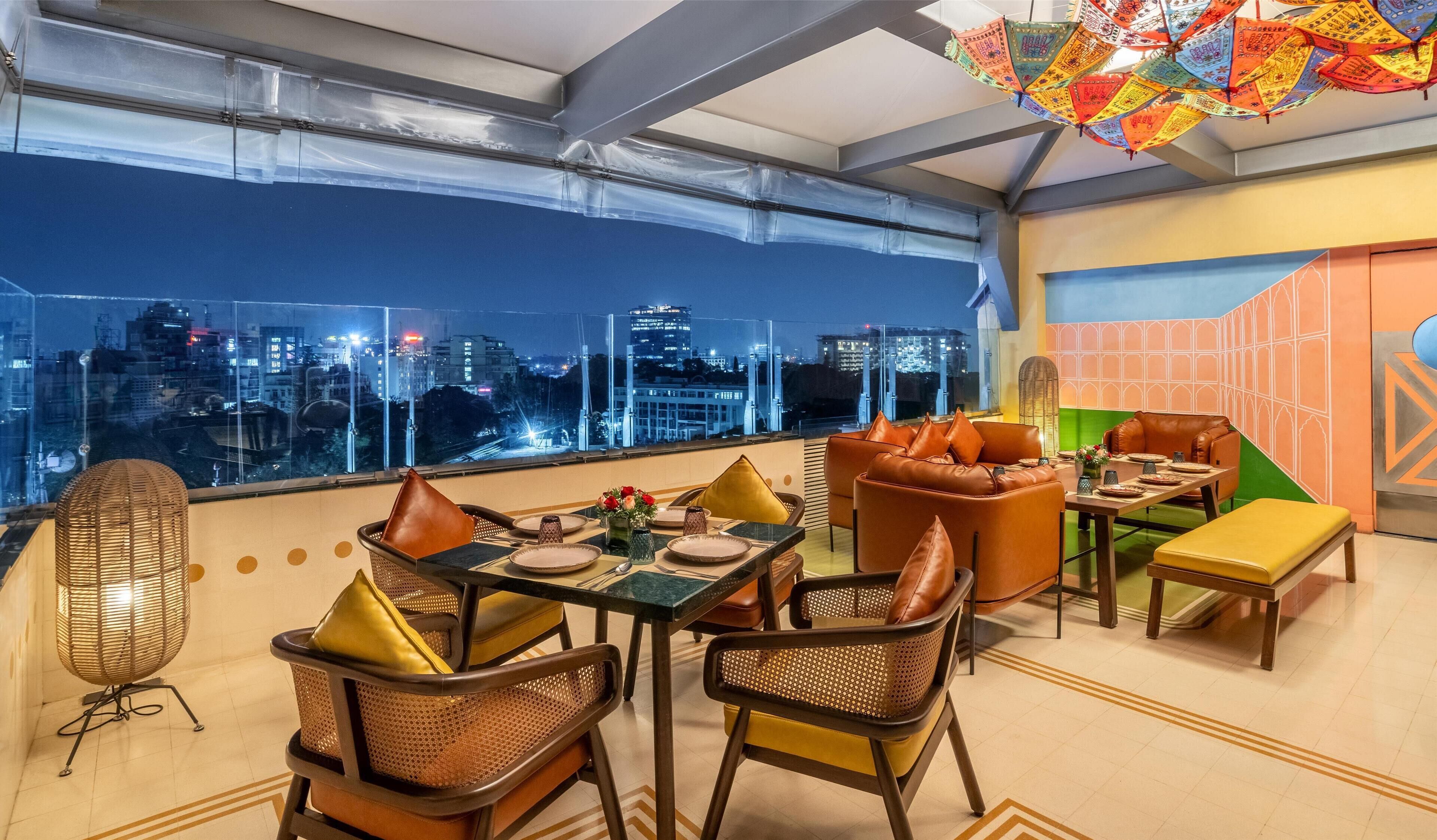 breakfast, lunch and dinner served