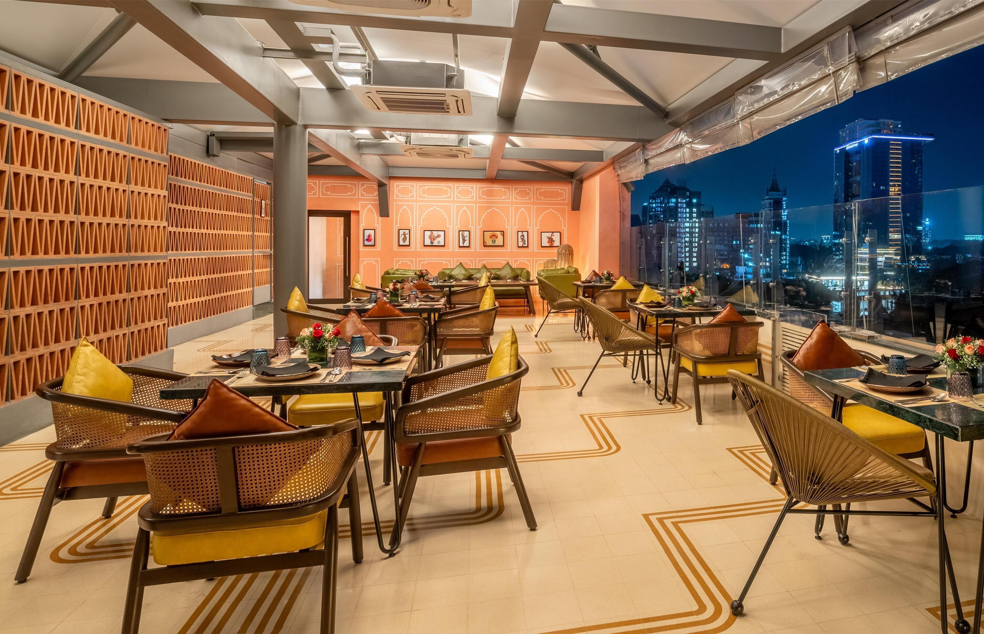 breakfast, lunch and dinner served