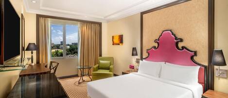 Superior Room | Egyptian cotton sheets, premium bedding, Select Comfort beds, minibar