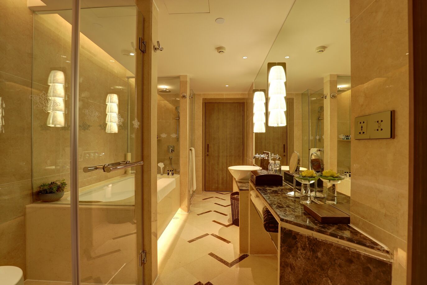 executive room | down duvets, minibar, in-room safe, individually decorated