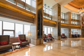 Lobby sitting area - Zhejiang Grand Hotel (Hangzhou)