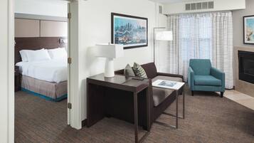 32-inch Smart TV with cable channels, TV, Netflix