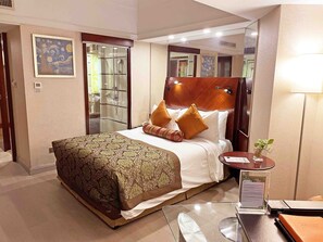 Habitació superior | 1 dormitori, caixa forta a l'habitació i escriptori 