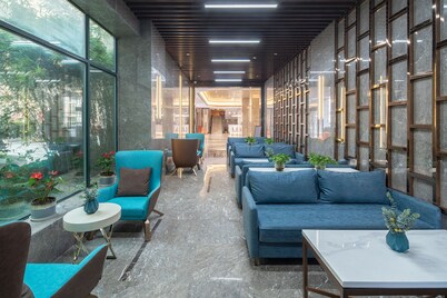 New Harbour Service Apartment