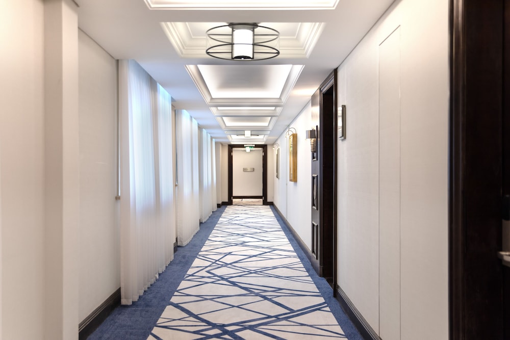 The Langham Yangtze Boutique Hotel photo 8