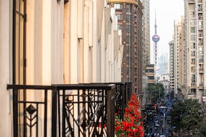 Nihong Balcony King Room | Terrace/patio