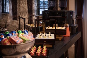 Alimentos y bebidas