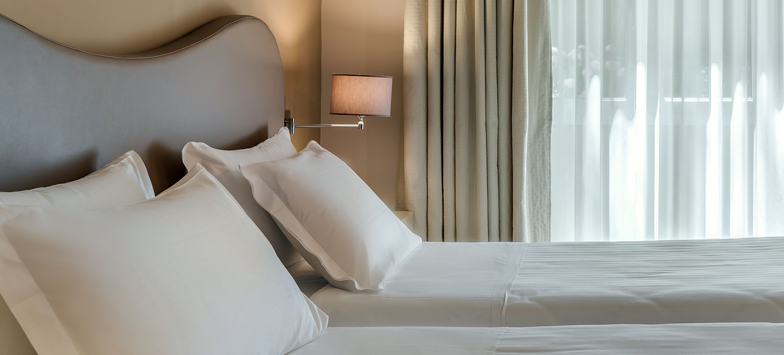 Down duvets, in-room safe, desk, laptop workspace