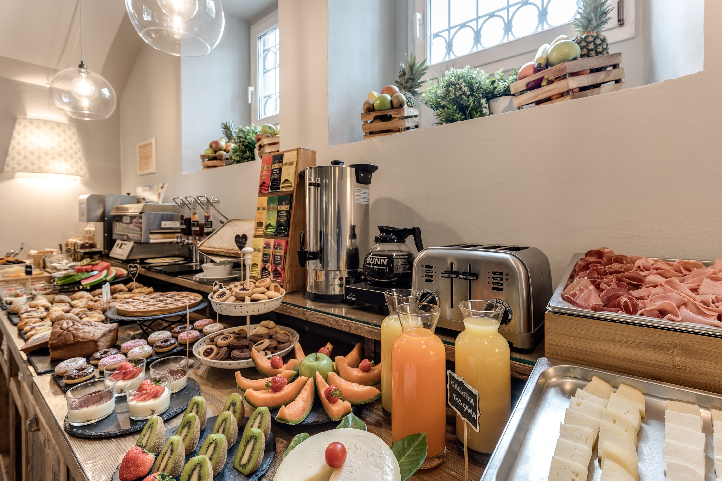 daily buffet breakfast (eur 15 per person)