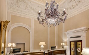 Reception - Hotel La Fortezza (Florence)