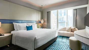 Kamar Klub, 1 Tempat Tidur King, Akses Club Lounge | Seprai antialergi, minibar, brankas, dan meja kerja