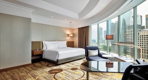 Prestige Room, 1 King Bed | Hypo-allergenic bedding, minibar, in-room safe, desk