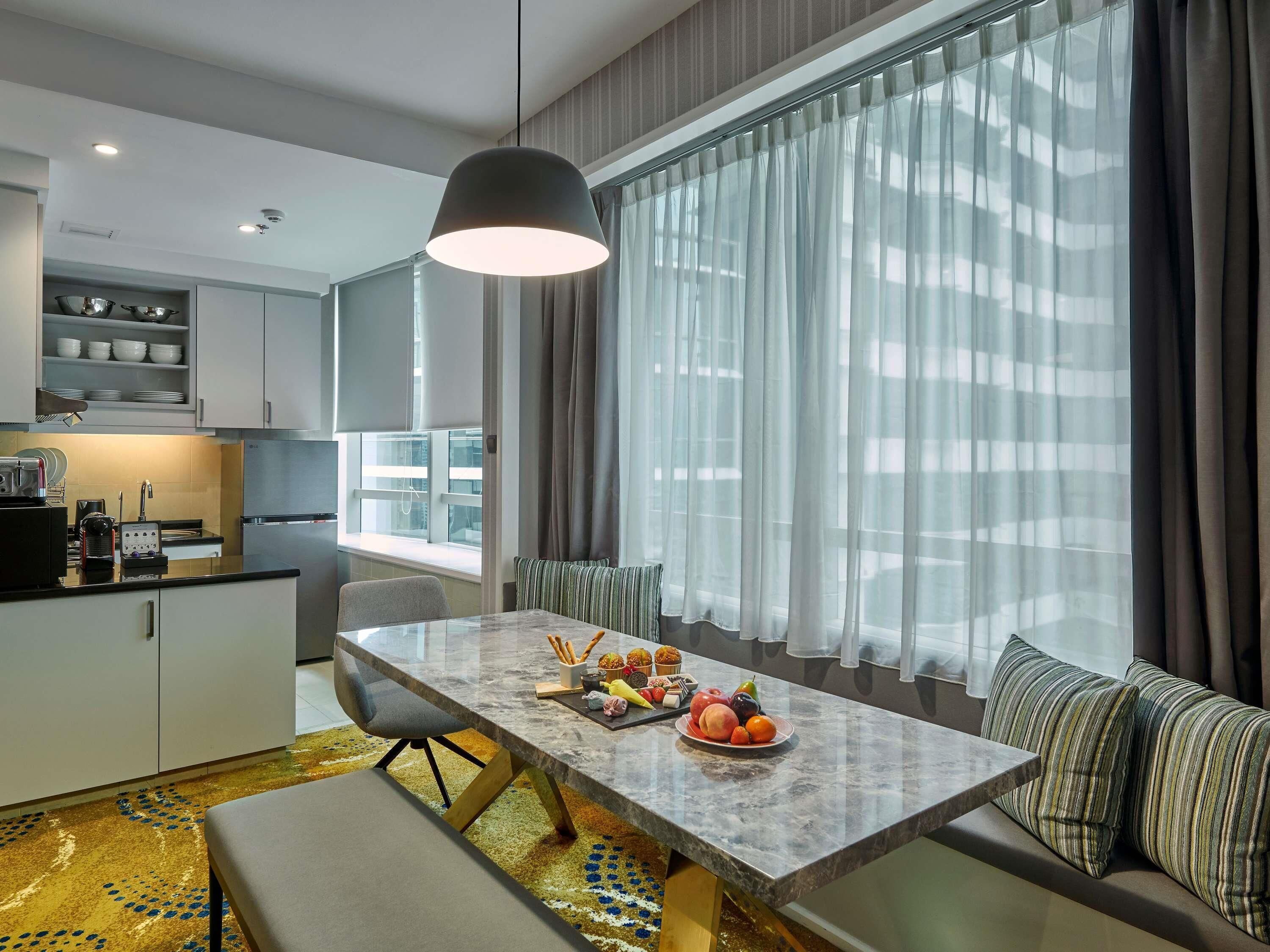 Hypo-allergenic bedding, minibar, in-room safe, desk