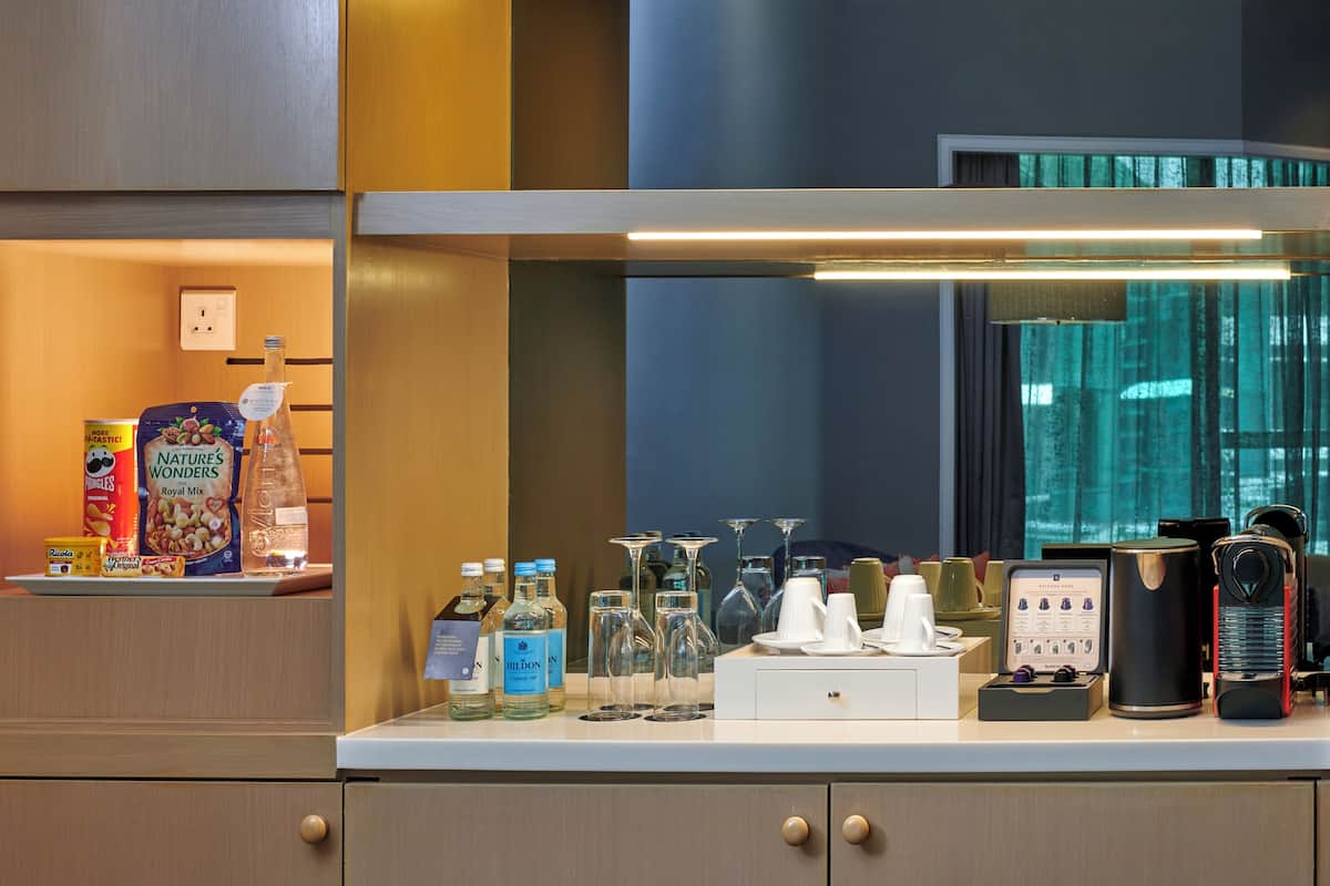 Regency Suite, 1 King Bed, Club Lounge Access | Minibar