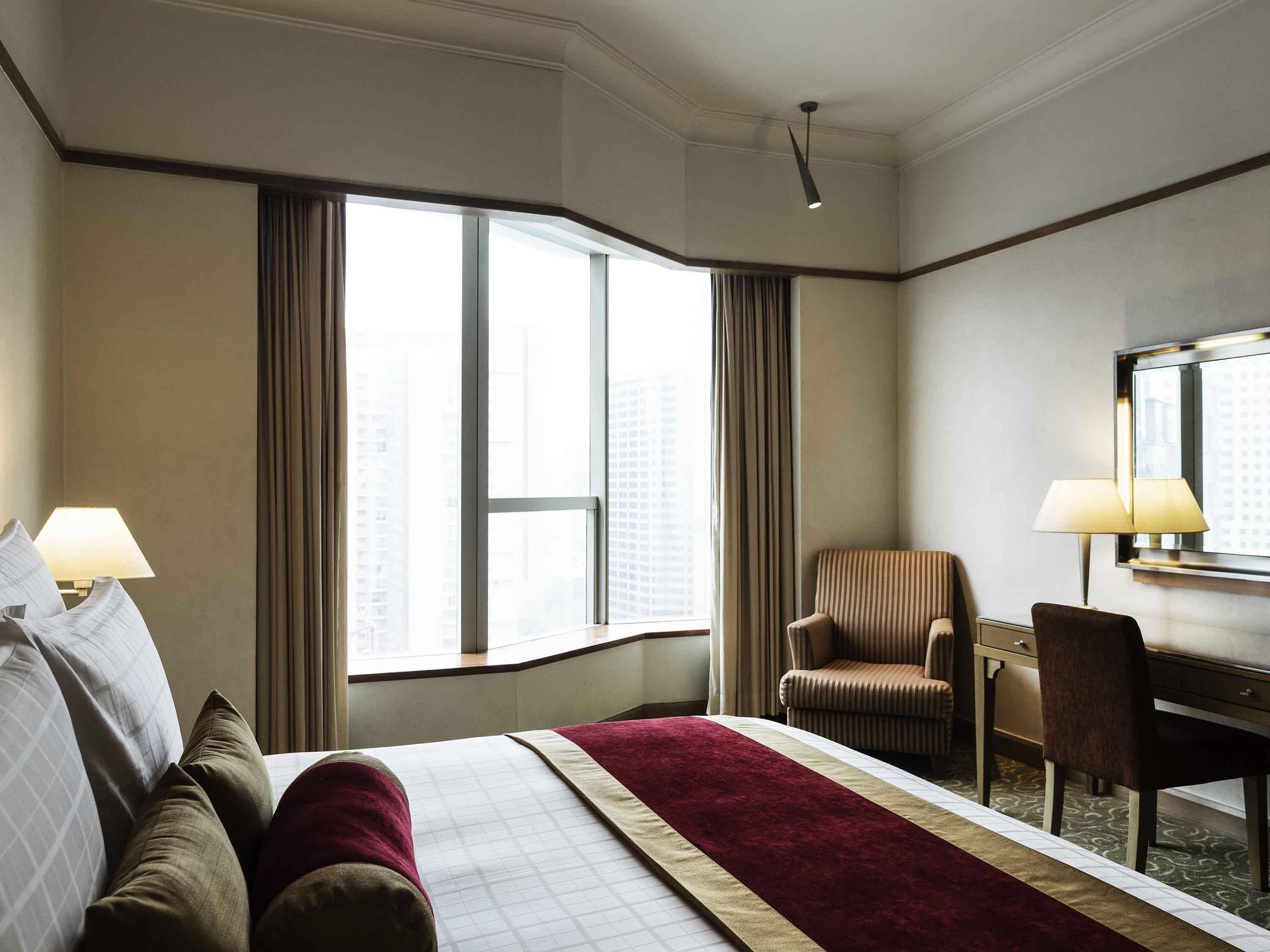 Club Room, 2 Single Beds, Club lounge access | Hypo-allergenic bedding, minibar, in-room safe, desk