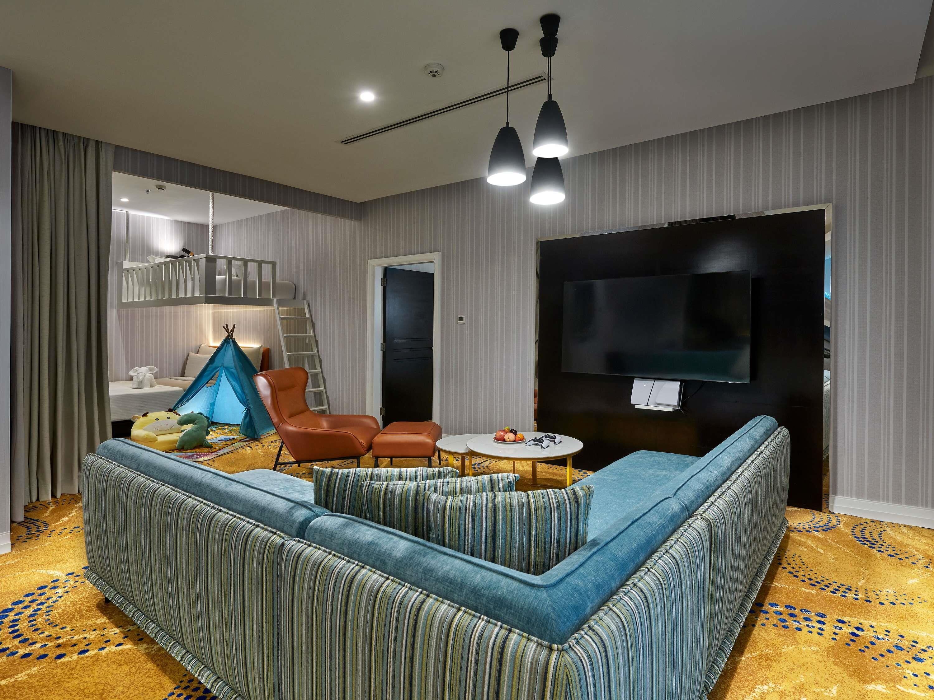 ファミリー アパートメント 2 ベッドルーム | 低刺激性寝具、ミニバー、セーフティボックス (室内)、デスク