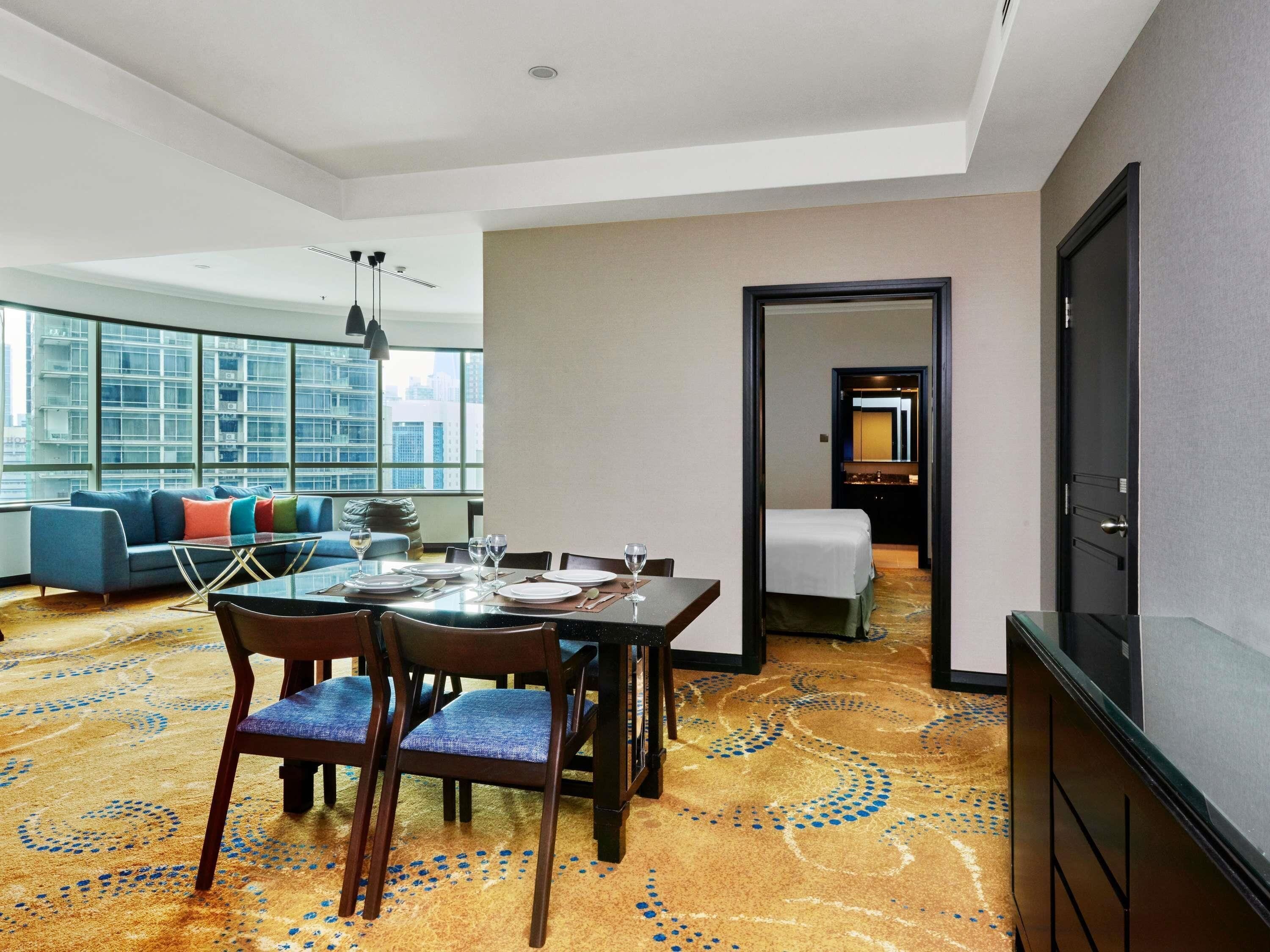 公寓, 2 间卧室 (1 King bed and 2 Single beds) | 防过敏的被褥、迷你吧、客房内保险箱、办公桌