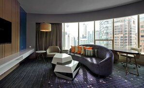 32-inch LCD TV with satellite channels, TV - Pullman Kuala Lumpur City Centre Hotel & Residences (Kuala Lumpur)