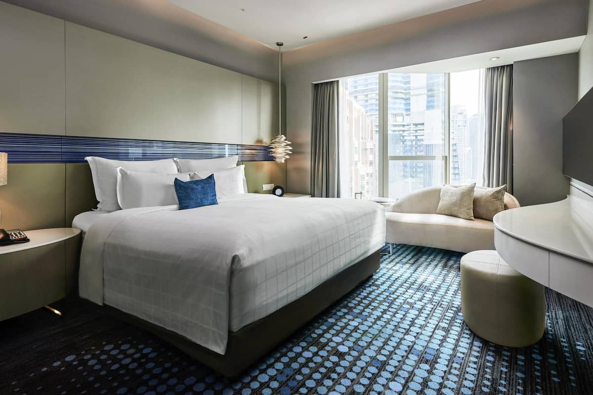 Habitación Club, 1 cama King size, con acceso al salón lounge del club | Ropa de cama hipoalergénica y minibar