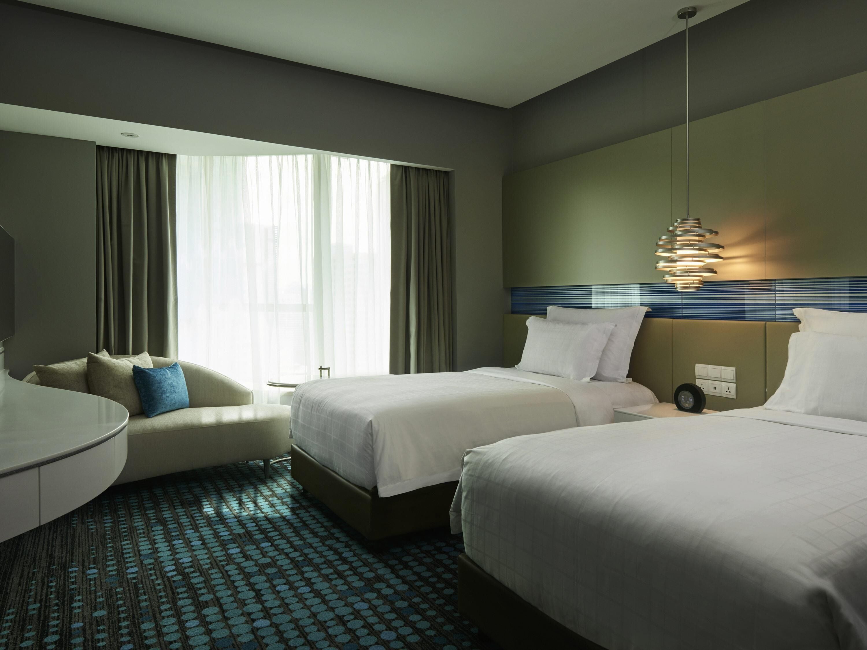 Premium Room, 2 Single Beds | Hypo-allergenic bedding, minibar, in-room safe, desk