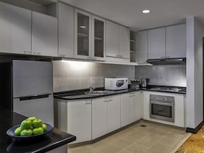 Departamento, 3 habitaciones (2 King beds and 2 Single beds) | 1 habitación, ropa de cama hipoalergénica y minibar