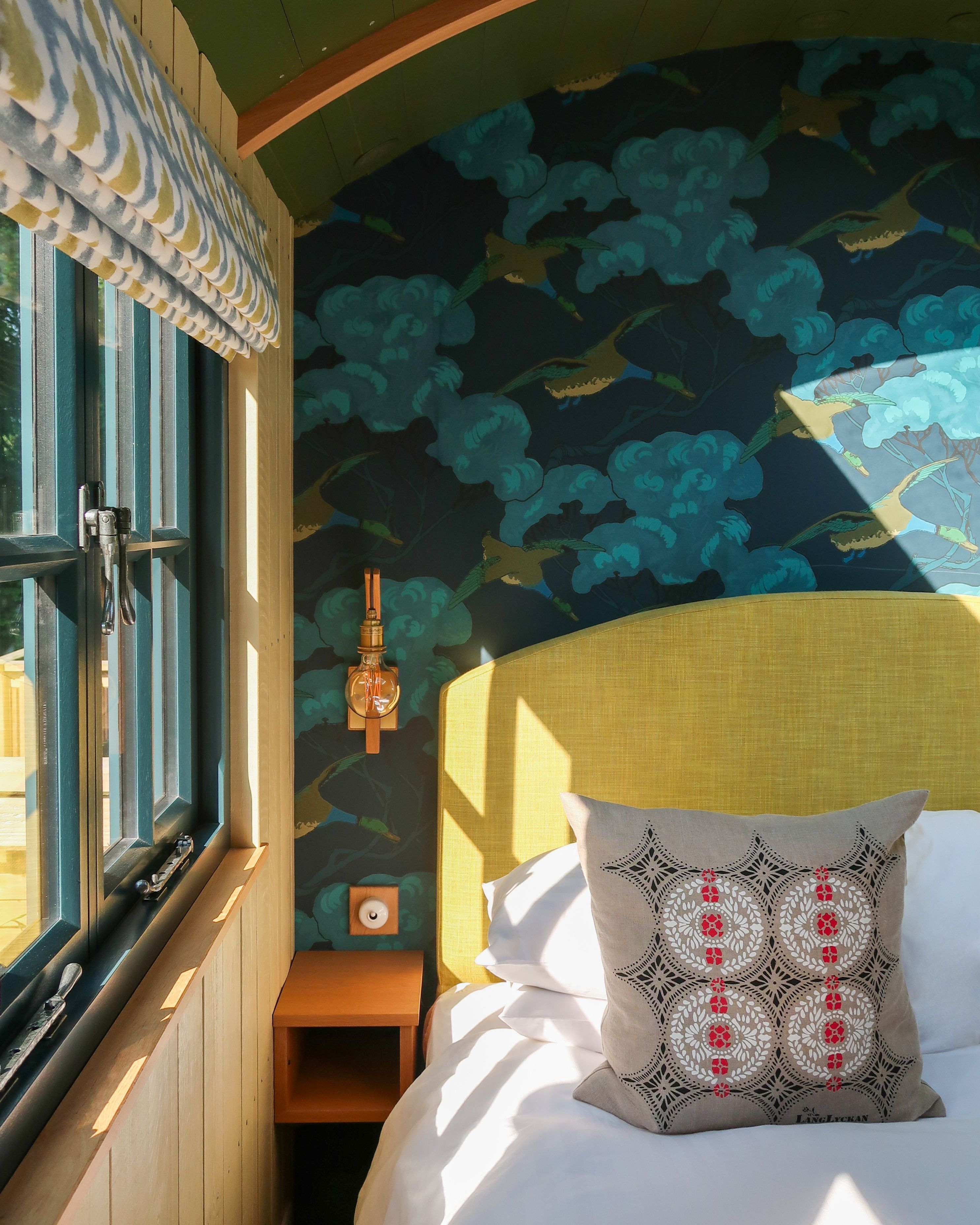 Suite (Couples Woodland, Luxury Shepherd Hut) | Premium bedding, desk, iron/ironing board, free WiFi