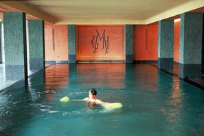 Indoor pool, pool loungers