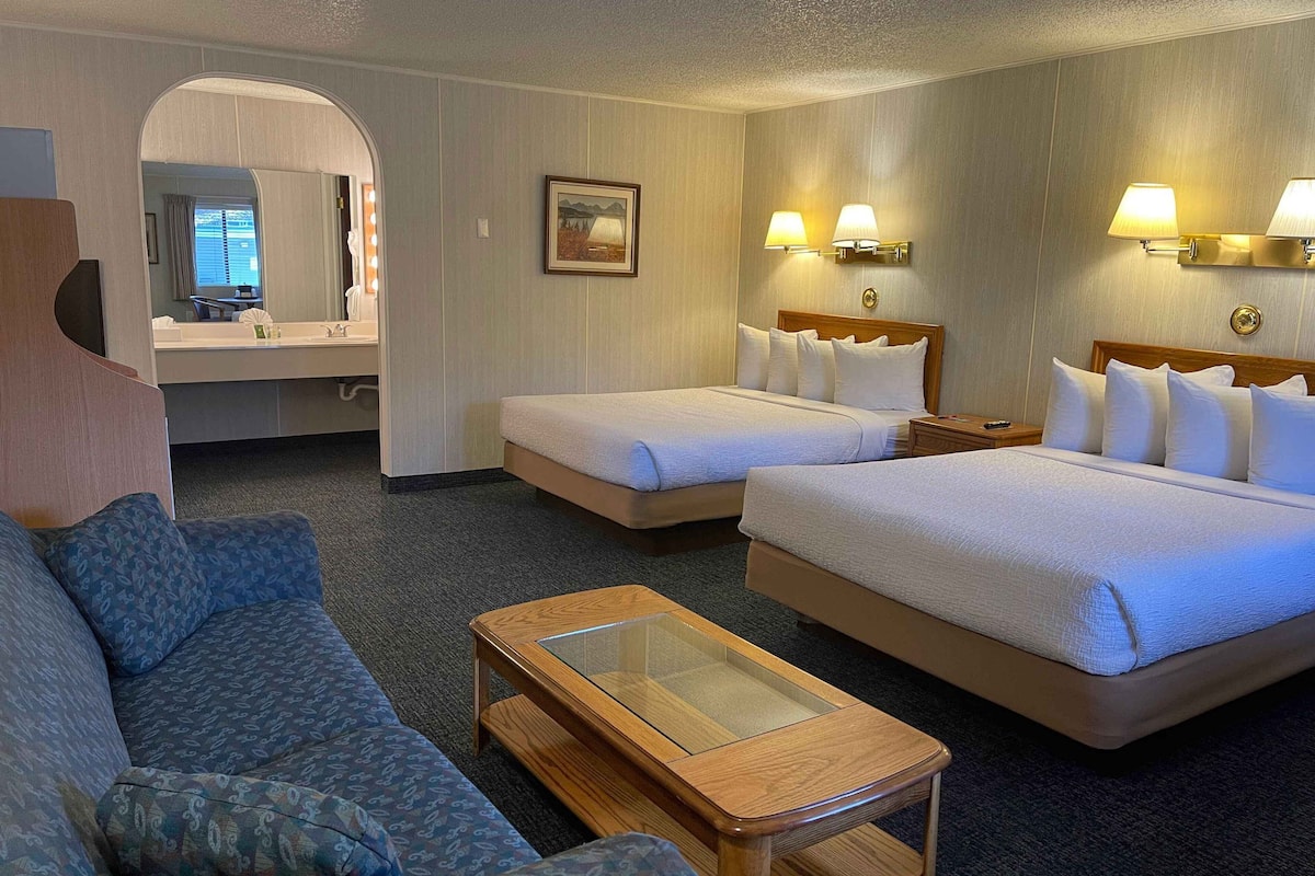 deluxe room, 2 queen beds | laptop workspace, iron/ironing board, travel cot, free wifi