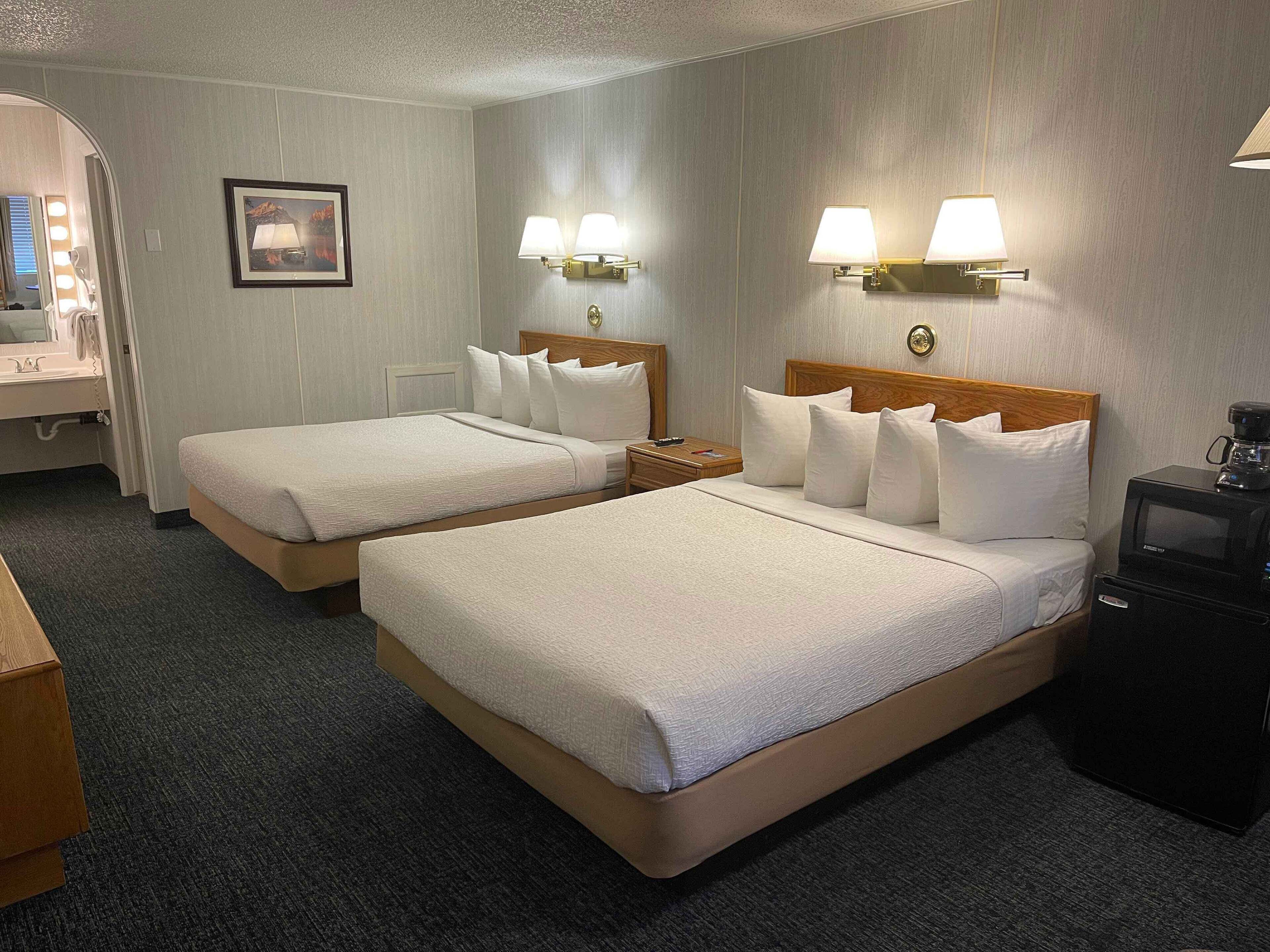 laptop workspace, iron/ironing board, travel cot, free wifi