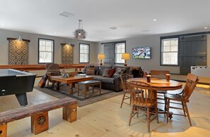 Game room - Mad River Barn (Waitsfield)
