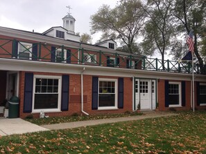 Exterior - The University Inn Ann Arbor (Ann Arbor)