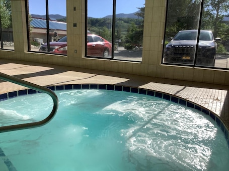 Spa. Luxury Inn And Suites