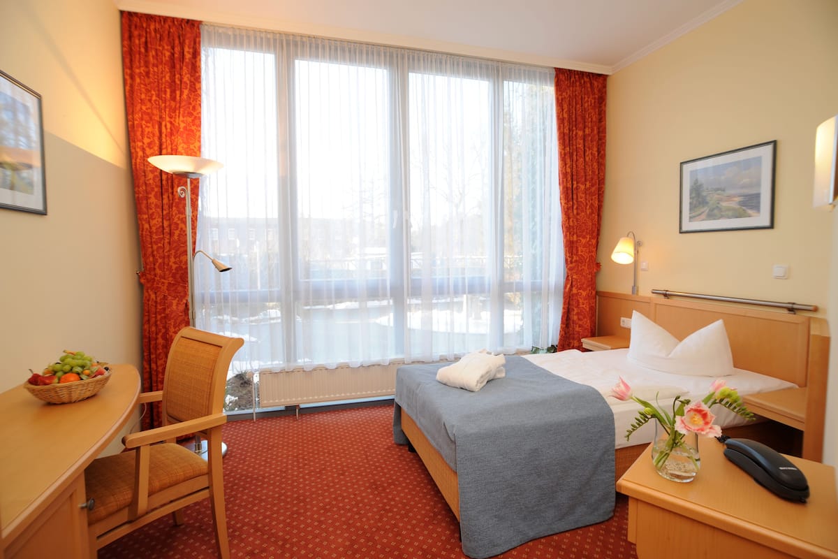 Single Room | In-room safe, individually decorated, cribs/infant beds, free WiFi