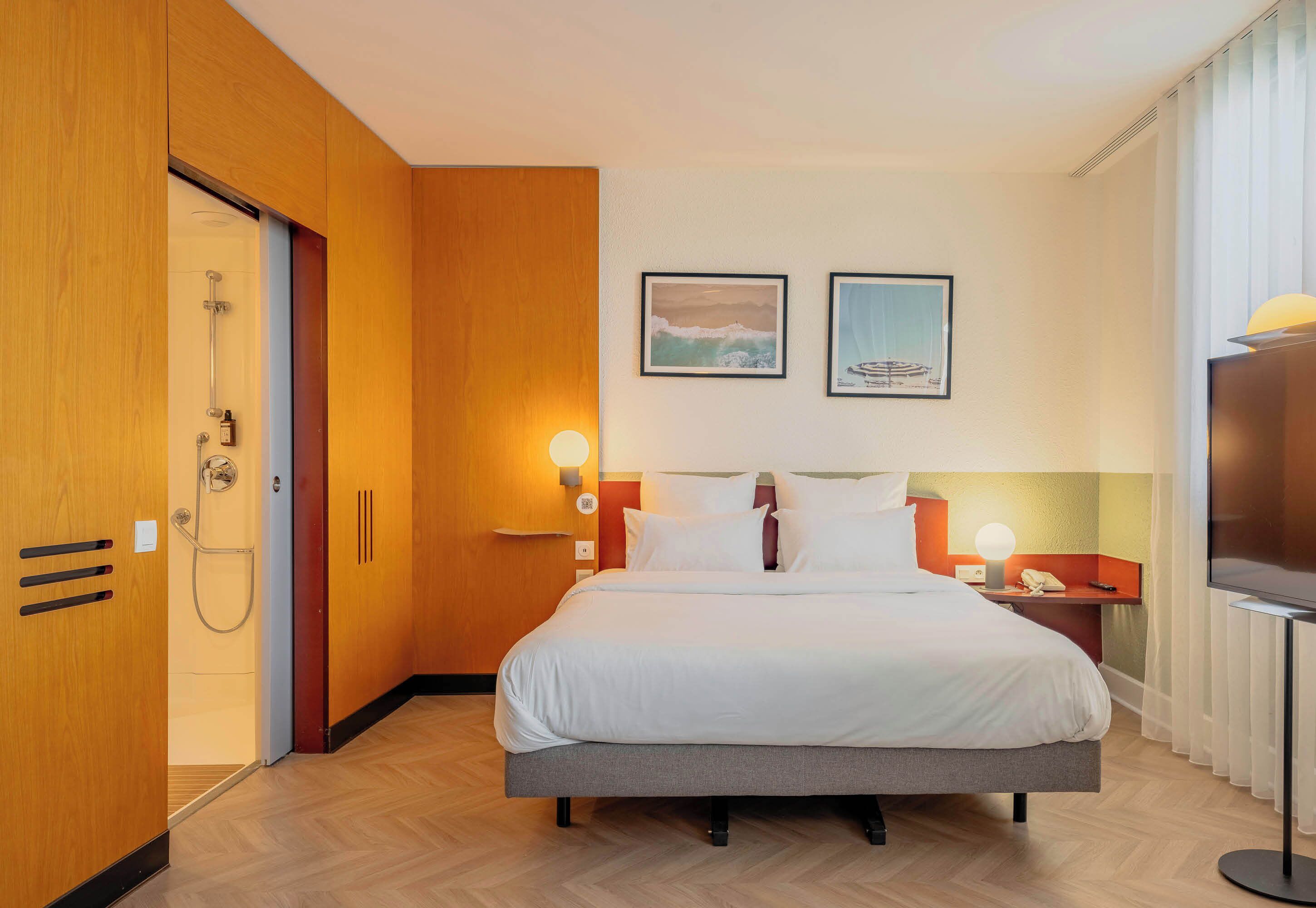 triple room, mobility accessible, non smoking | 1 bedroom, premium bedding, pillow-top beds, in-room safe