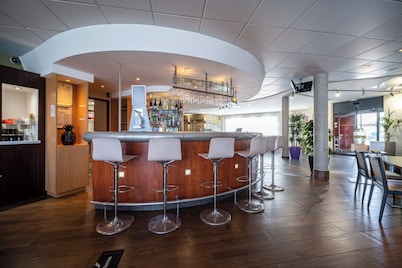 B&B HOTEL Calais Terminal Cité de l'Europe 4 étoiles