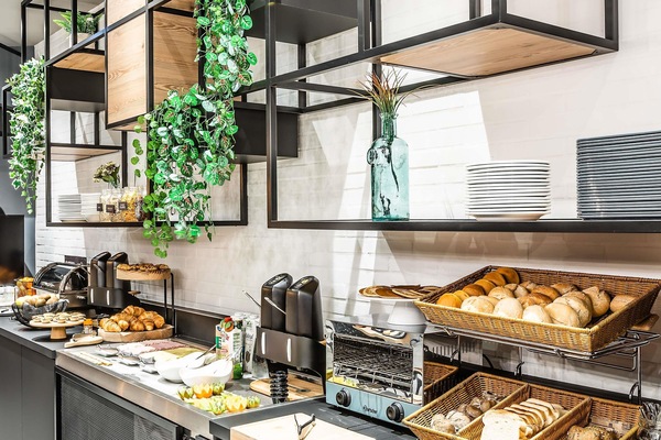 Daily buffet breakfast for a fee