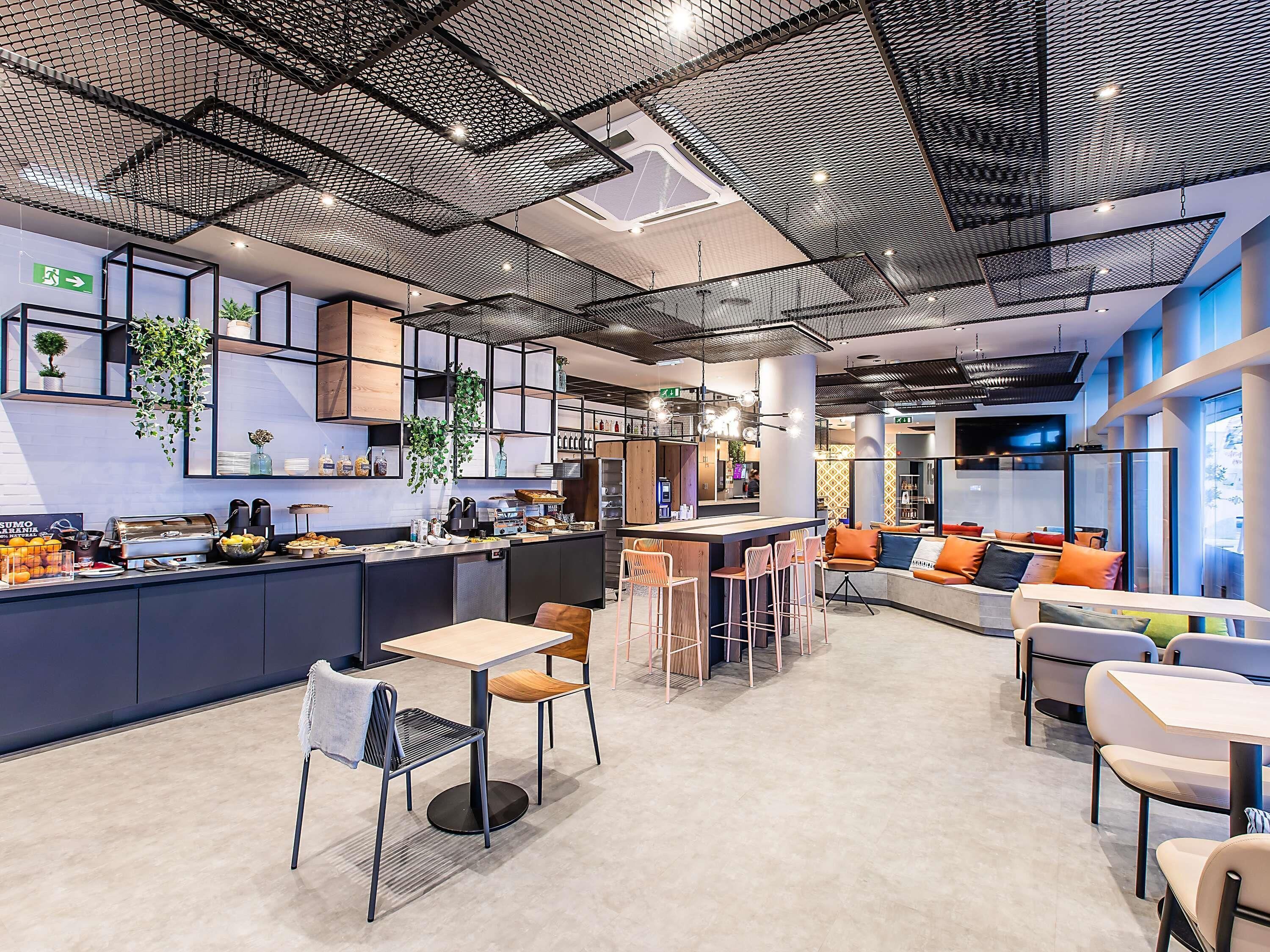 Se ofrece un desayuno bufé (9.50 EUR por persona)