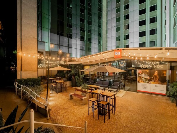 Bar (en el alojamiento)